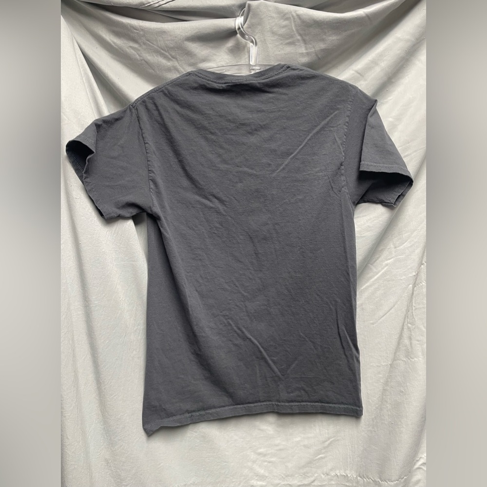 🔴Small Star Wars tshirt with small bleach spot - Picture 3 of 3